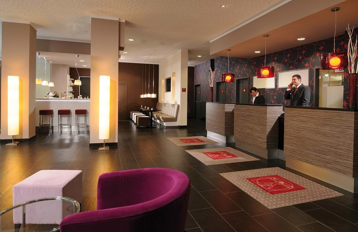 Leonardo Hotel Berlin - Front Office