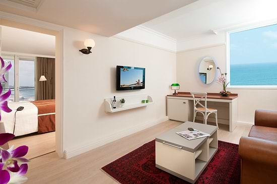 Herods Hotel Tel Aviv - Club Suite Tel Aviv