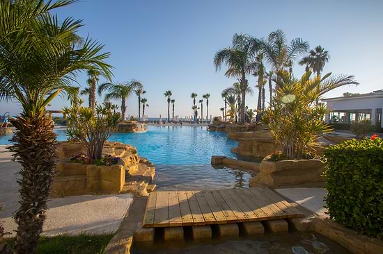 Leonardo Cypria Bay - Outdoor Pool
