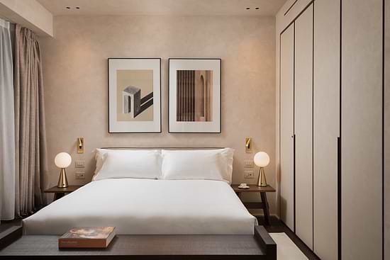 Large Studio Ground Level - Bed