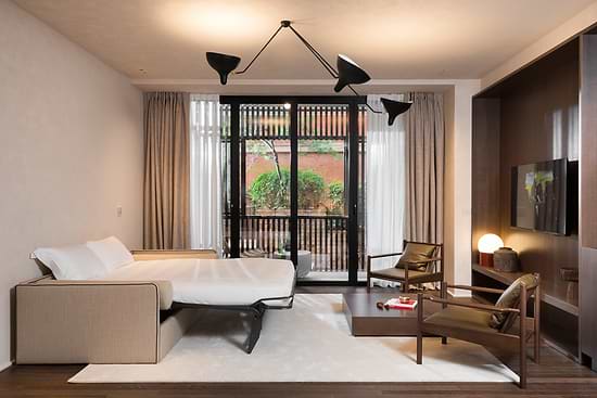 Large Studio Ground Level - Sofa Bed