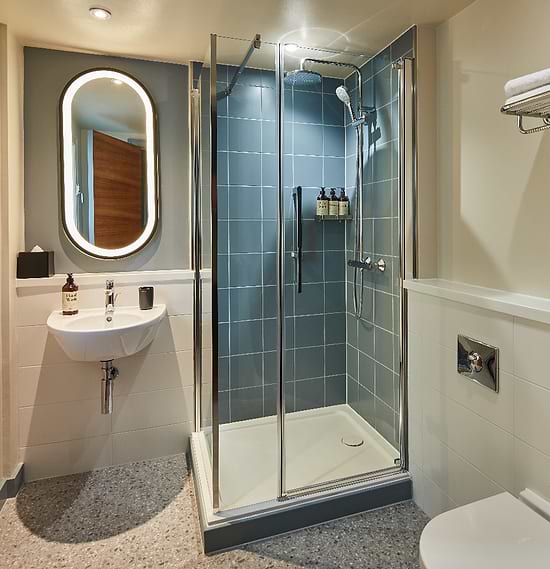 Family Apartment - Bathroom