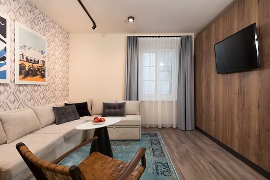 One Bedroom Open Plan Suite - Sitting area