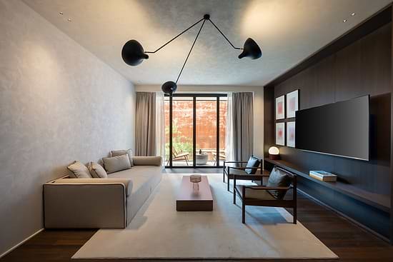 Large Studio with Balcony - Sitting area