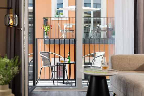 Studio Apartment - Balcony