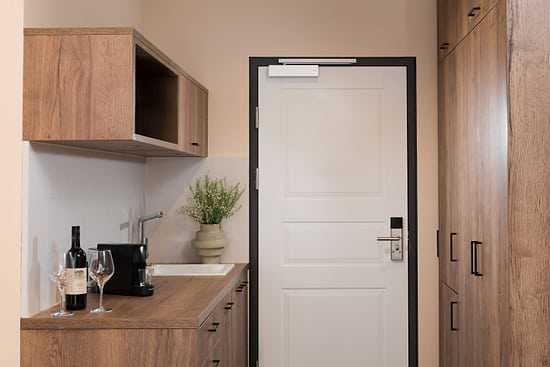 Studio Apartment - kitchenette