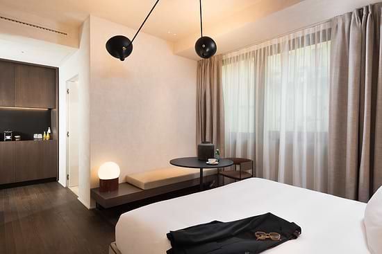 Family Apartment with Balcony - Bed and Kitchenette