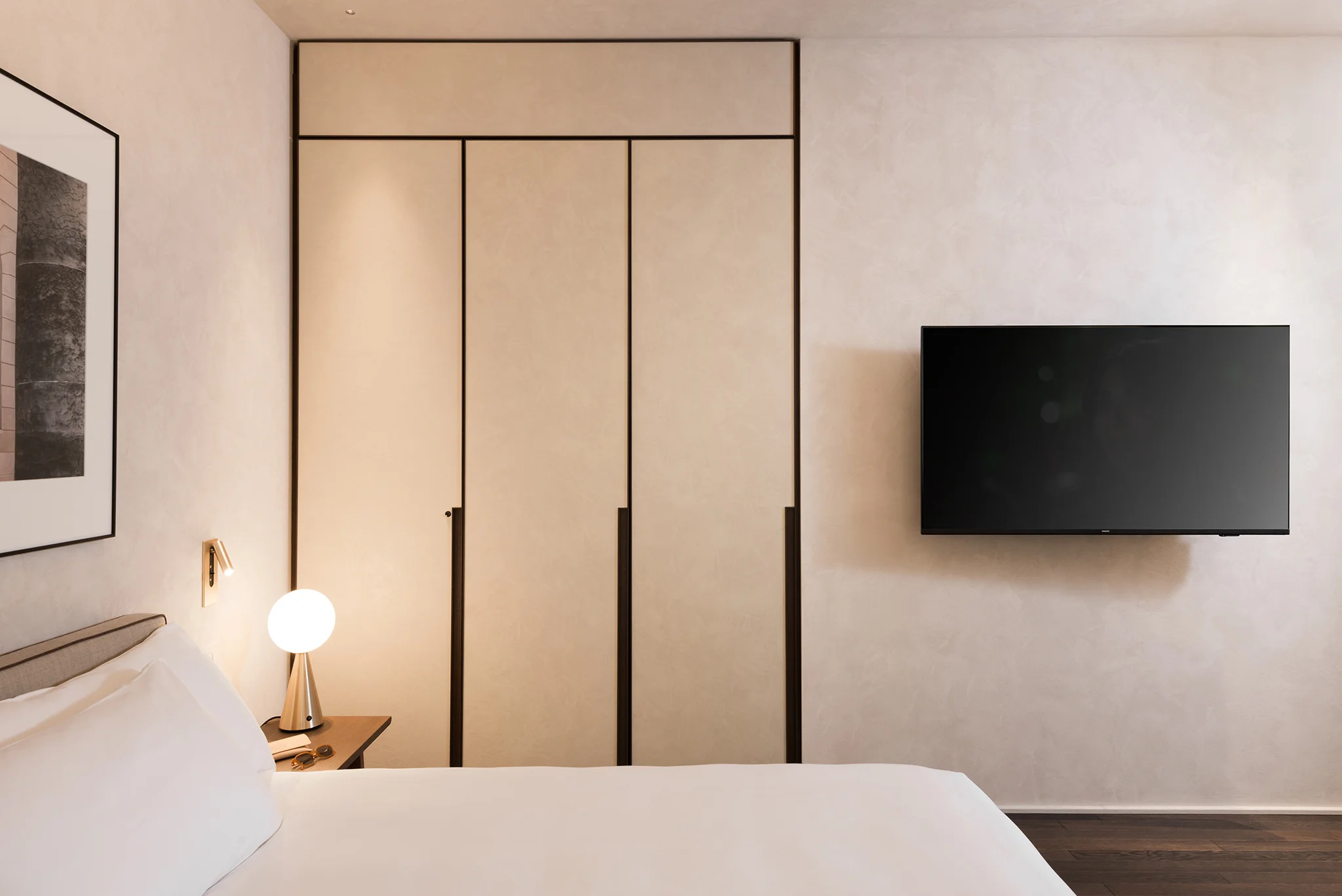 Family Apartment with Balcony - Closet