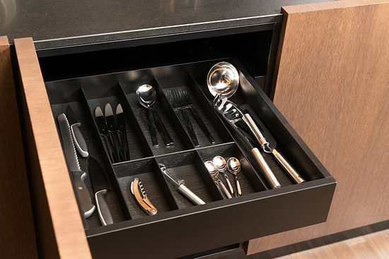 Studio with Balcony - Cutlery
