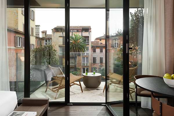 master Trevi - Balcony