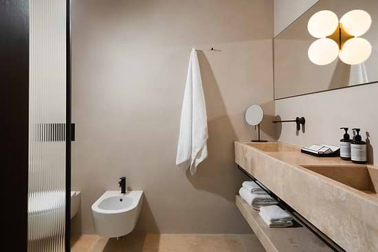 Large Studio with Balcony - Bathroom