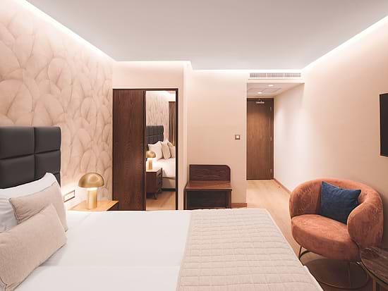 Interior design of Standard Room at Leonardo Hotel Athens City Center