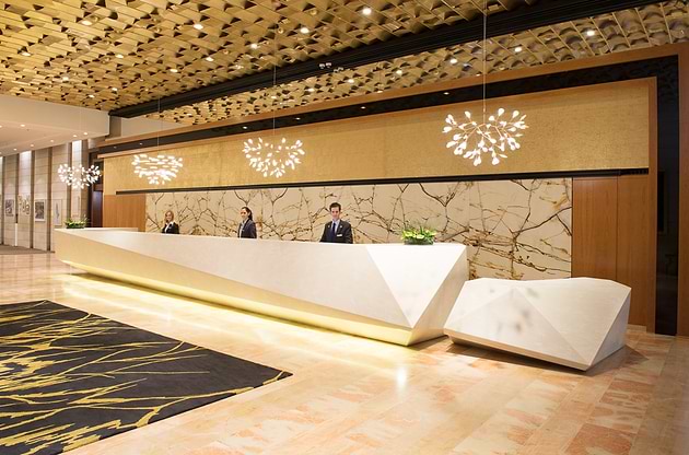 מלון לאונרדו פלאזה ירושלים - קבלה