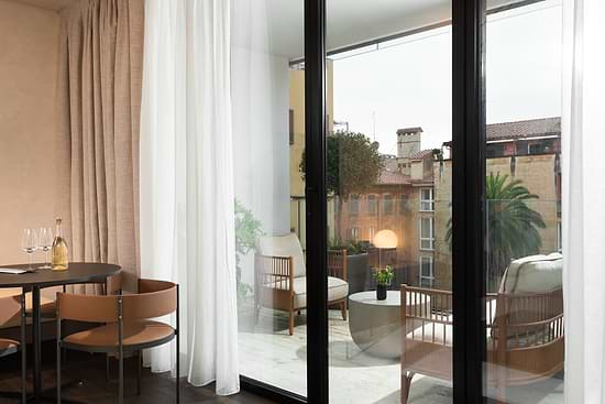 One Bedroom Apartment with Large Terrace - Terrace