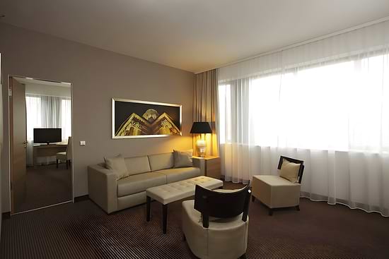 Hotel Berlin Alexanderplatz by Leonardo Hotels - Suite