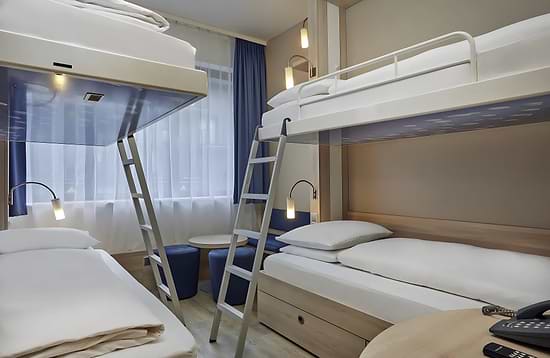 Leonardo Smart Hotel Berlin Alexanderplatz - Comfort Quadruple Room