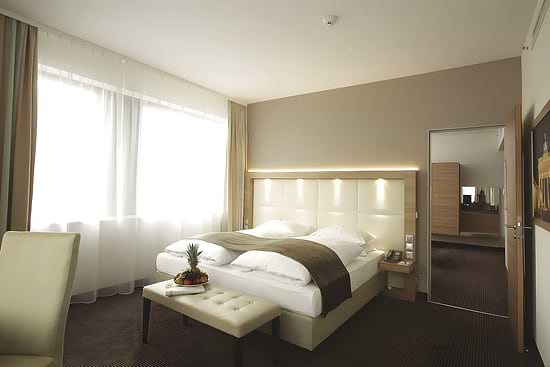 Hotel Berlin Alexanderplatz by Leonardo Hotels - Suite