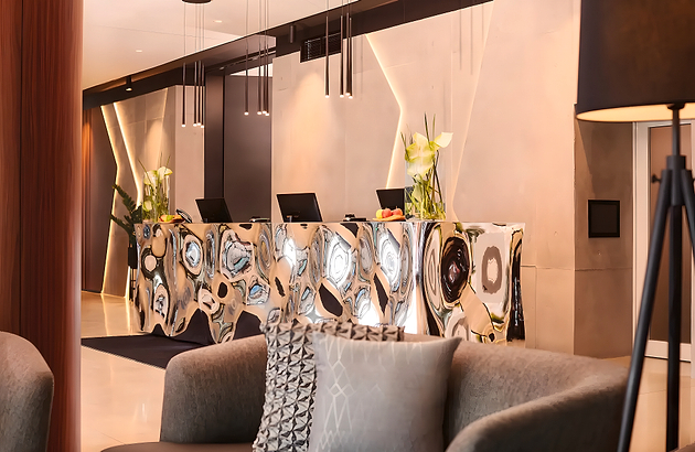 Leonardo Royal Hotel Munich Bavaria Towers - Front Office