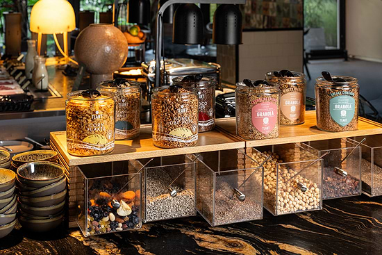 Leonardo Boutique Hotel The Lancaster Amsterdam — מזנון ארוחת בוקר