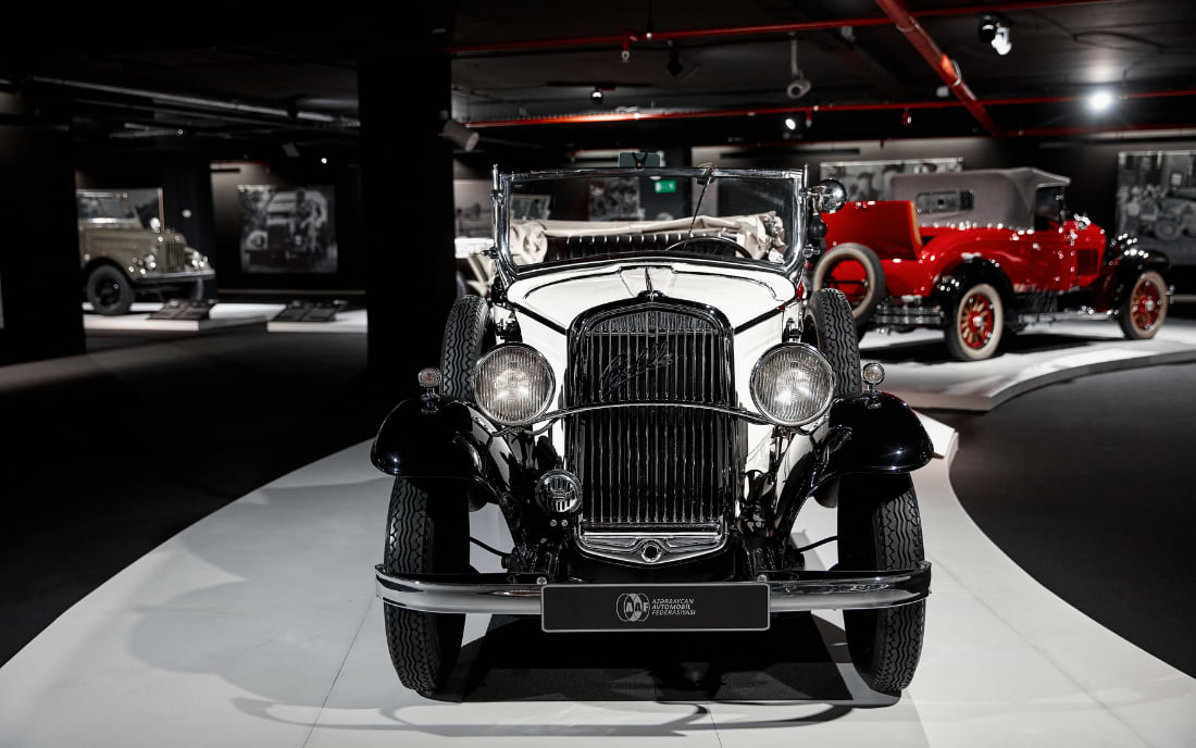 Exhibition of old cars, Athens