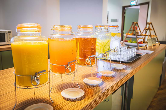 Leonardo Hotel Utrecht City Center - Breakfast