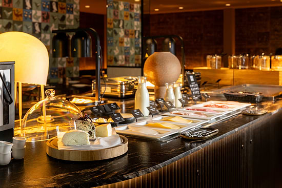 Leonardo Boutique Hotel The Lancaster Amsterdam — מזנון ארוחת בוקר