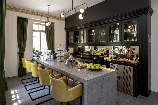 Bachar House - Lounge