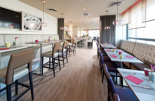 فندق ليوناردو ميونخ سيتي أولمبيا بارك - منطقة الإفطار