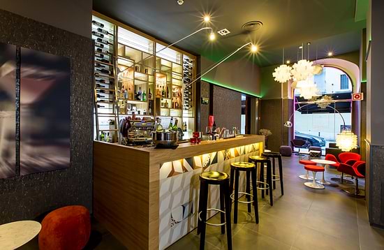Leonardo Hotel Barcelona Las Ramblas - Бар