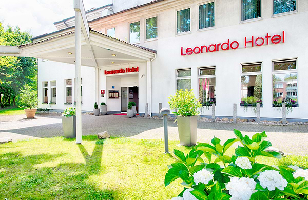 Leonardo Hotel Hamburg Airport - Hotel Entrance