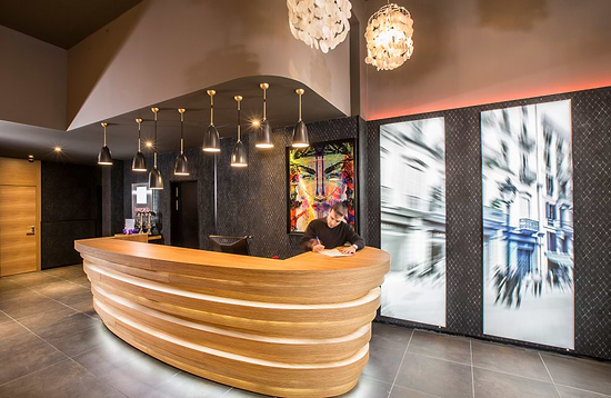 Leonardo Hotel Barcelona Las Ramblas - Ресепшн