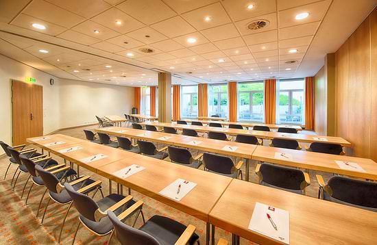 Leonardo Hotel Hamburg Airport - Salle de réunion