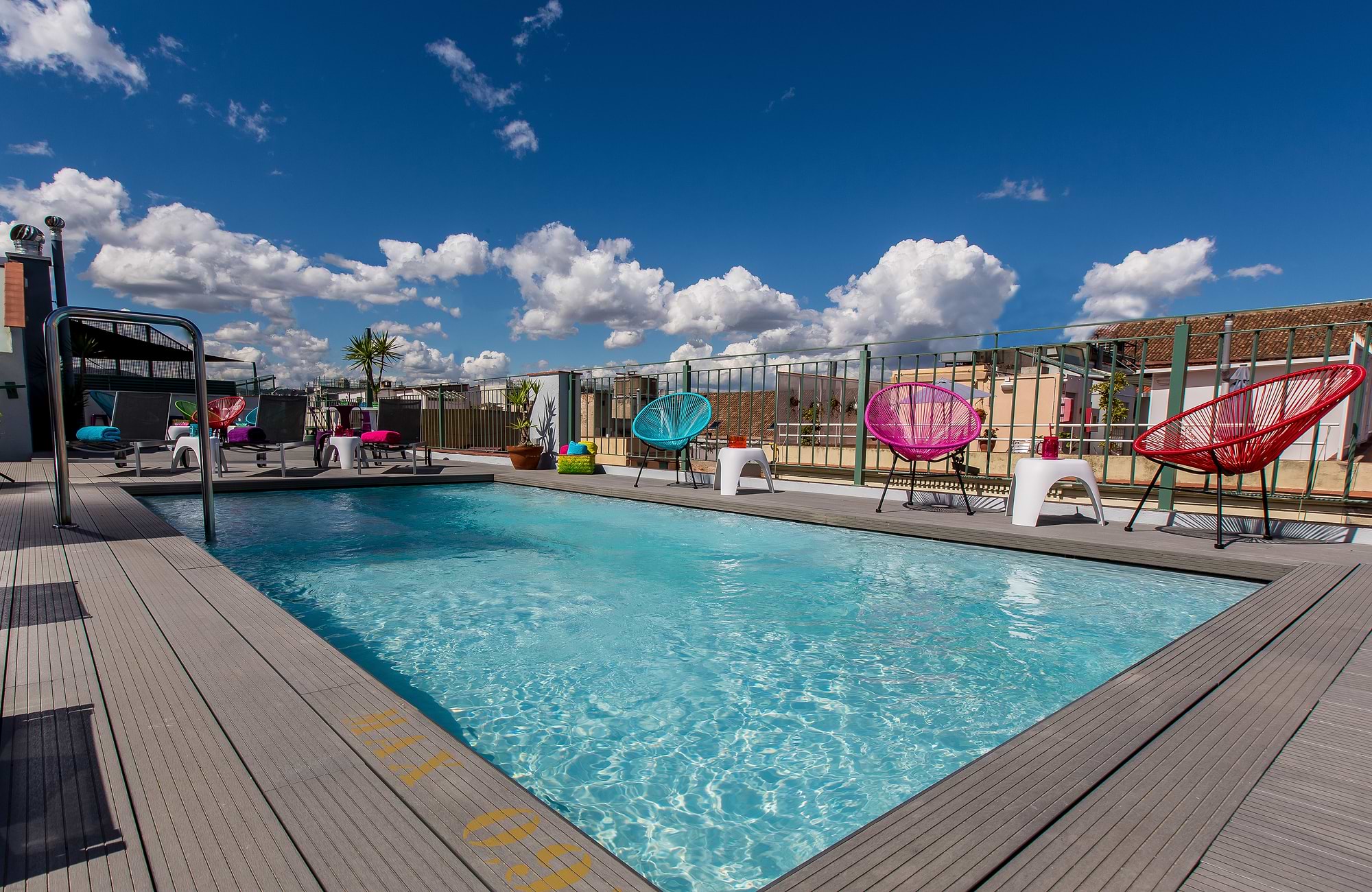 فندق ليوناردو برشلونة لاس رامبلاس - المسبح