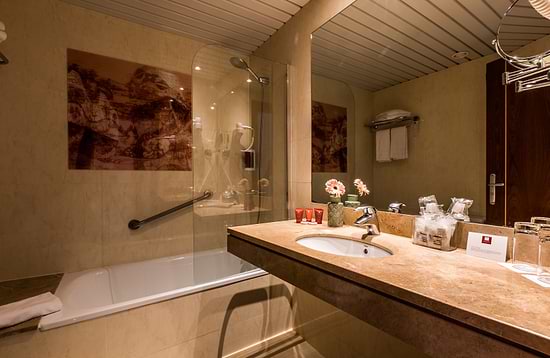 Leonardo Hotel Barcelona Gran Via - Cuarto de baño