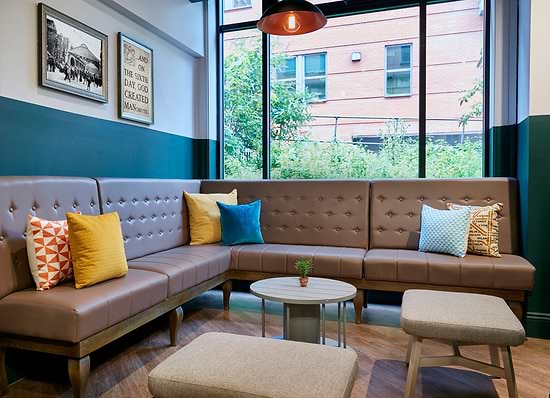 Leonardo Hotel Manchester Central - Oddsocks Bar & Kitchen