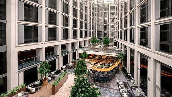 莱昂纳多皇家伦敦圣保罗酒店 - 中庭