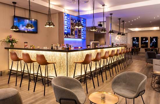 Leonardo Hotel Hannover - Бар