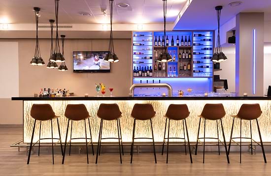 Leonardo Hotel Hannover - Бар