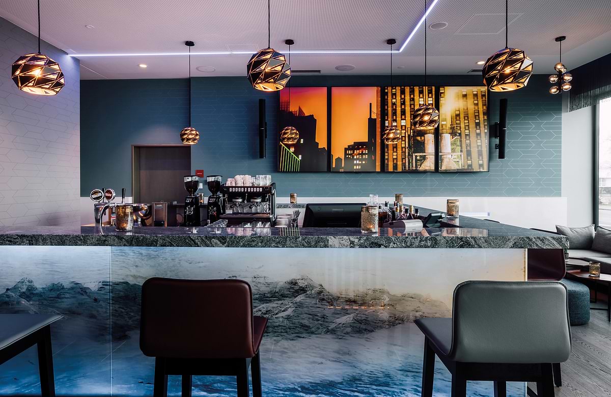 Leonardo Hotel Zurich Airport - Бар