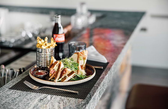 Leonardo Hotel Zurich Airport - Bar