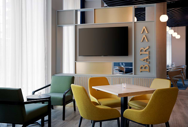 Leonardo Hotel Bristol Glassfields Bar