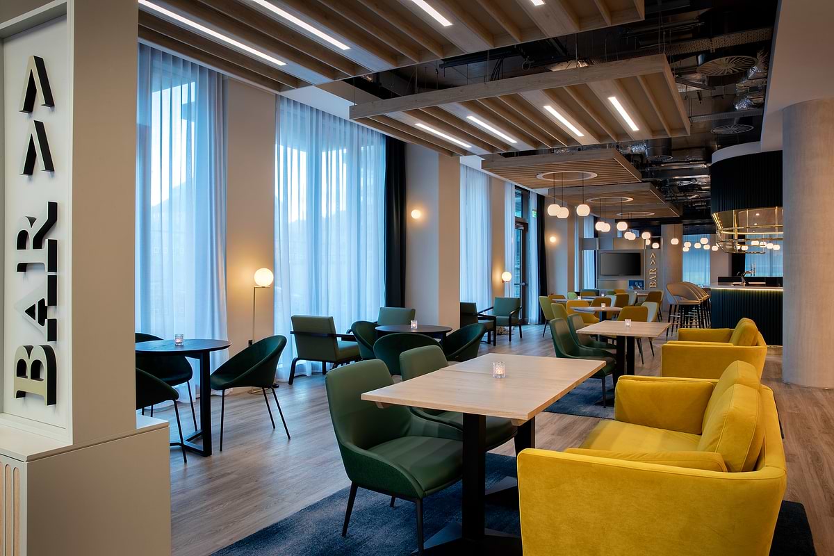 Leonardo Hotel Bristol Glassfields Bar