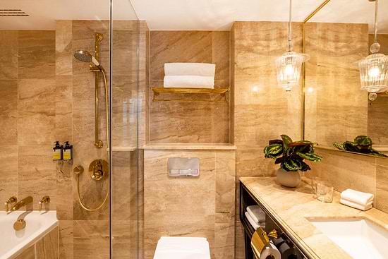 Leonardo Hotel London Aldgate - Suite