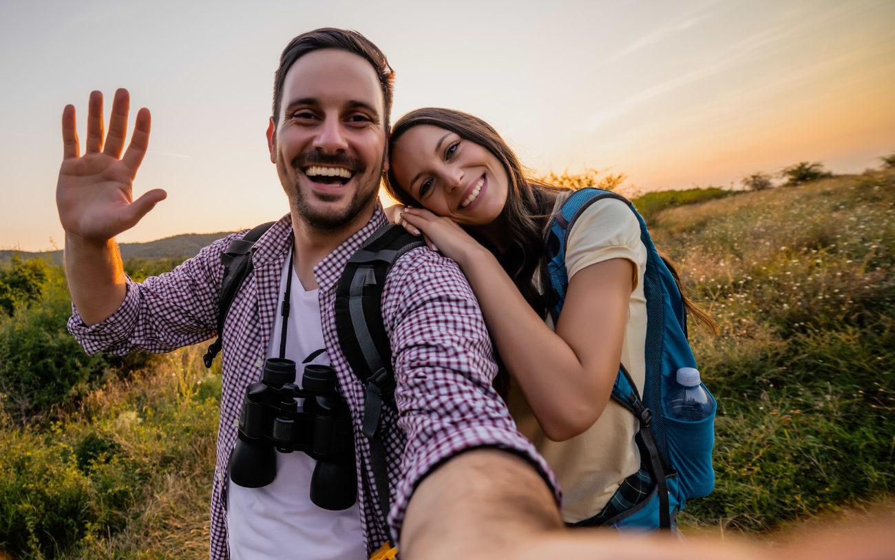 couple on a beginners hike in europe