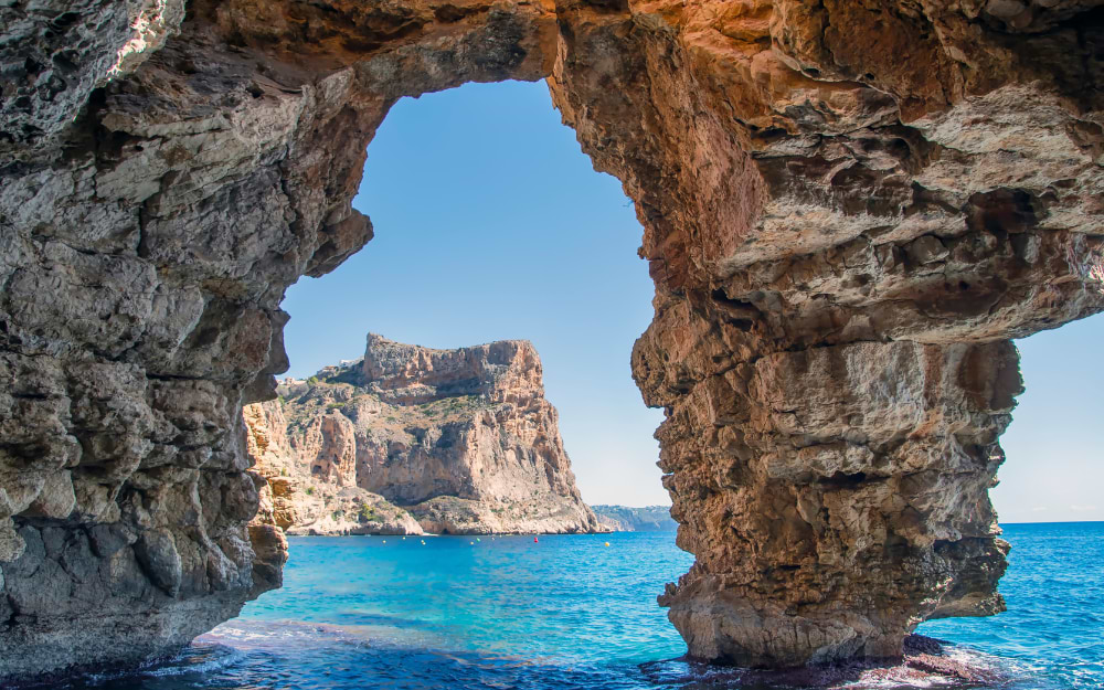 where to go on a beach vacation in spring