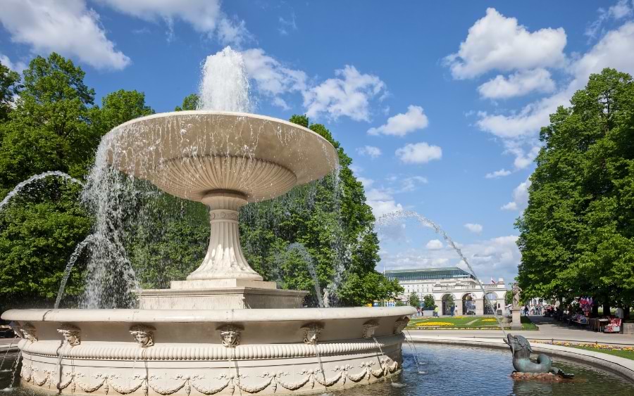  A fountain at the Saski Garden, Warsaw 