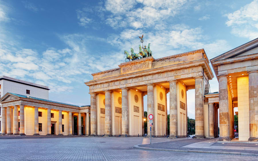 Panoramic view of the Brandenburg Gate, Berlin