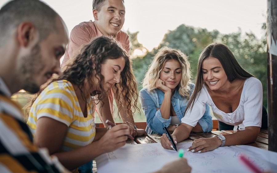 Host your team building in Budapest with Leonardo Hotels