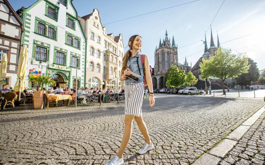 Walk thouh Fischmarkt and Wenigemarkt in Erfurt