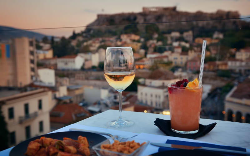 Cocktail mit Aussicht, Athen, Griechenland